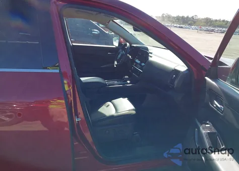 2024 Nissan Pathfinder Sl Fwd z USA, uszkodzony, nr VIN 5N1DR3CB6RC230381